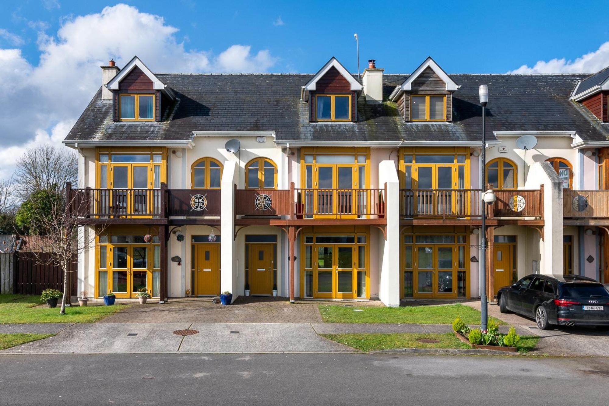 Shannonside - Stylish 5 Bed Marina Home & 40Ft Mooring Termonbarry Exterior photo